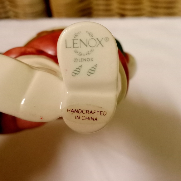 2001 LENOX Skiing Santa Figurine- Pastimes Skier 5" Tall-1st in Series- Retired - Picture 6 of 6